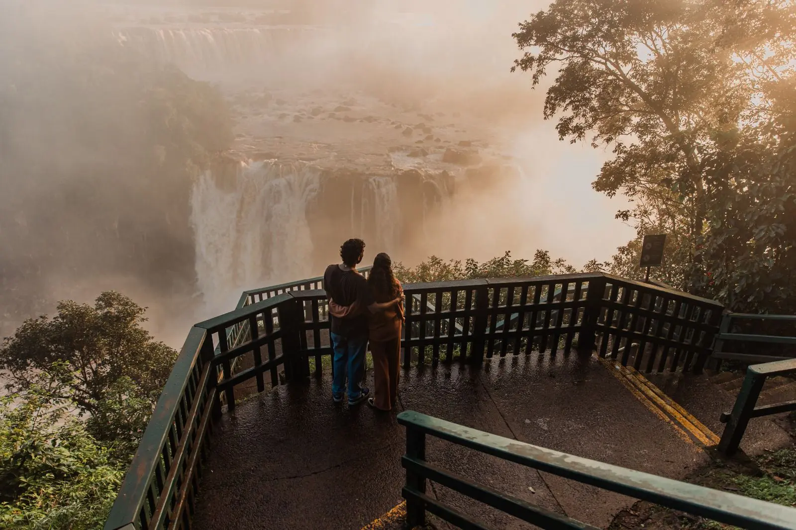 Pôr do sol nas Cataratas (Foto: Urbia Cataratas)