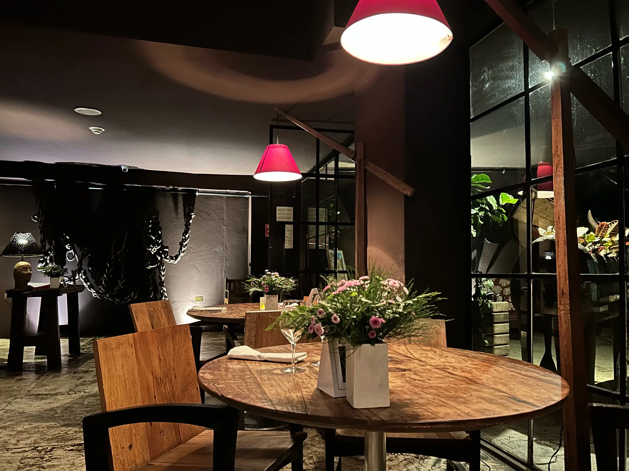 Restaurante Tèrèze que atende também a não hóspedes e sobremesas especiais do cardápio (fotos Simone Barros)