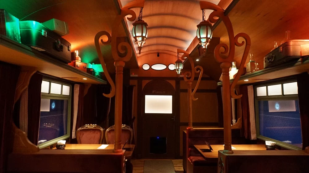 Design do interior do trem temático da Hector Hamburgueria (Foto MEA)