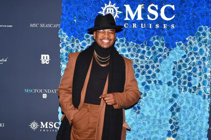 Ne-Yo em evento da companhia marítima.