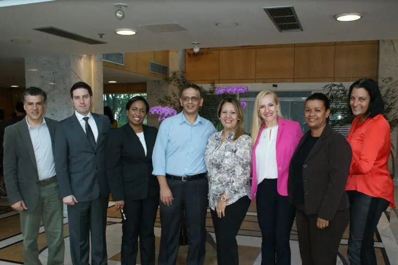 Herbert Ortiz, (presidente do conselho de investidores do empreendimento), Daniel Correa (gerente de hospedagem), Leticia Almeida (supervisora de eventos), Ronaldo Luiz Evangelista (gerente de infra estrutura), Silvana Lima (gerente de vendas) -Juliana Candida Ribeiro- Supervisora de RH -Neia Alcantara Araujo - Governanta -Eliana Ribeiro- Diretora de Hospitalidade