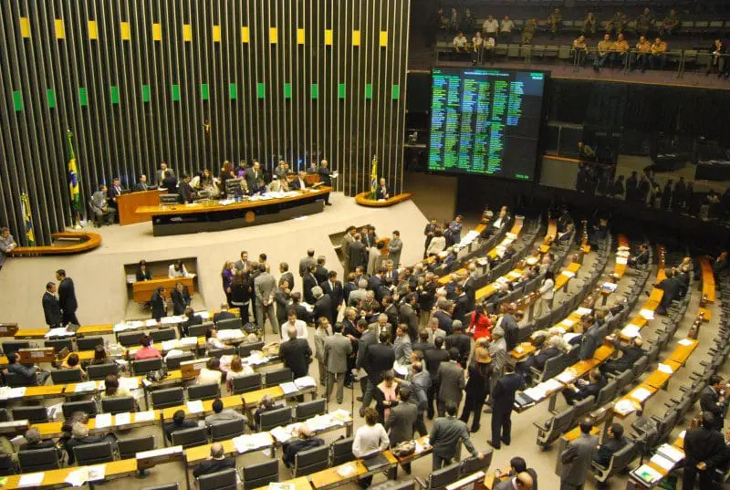 Câmara_Deputados_10_15