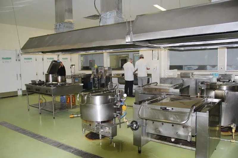 O CPDA é a maior estrutura de cozinha central que a América Latina possui em um resort: segurança alimentar, controle de produção, bem como aumento de produtividade (Foto: DT)