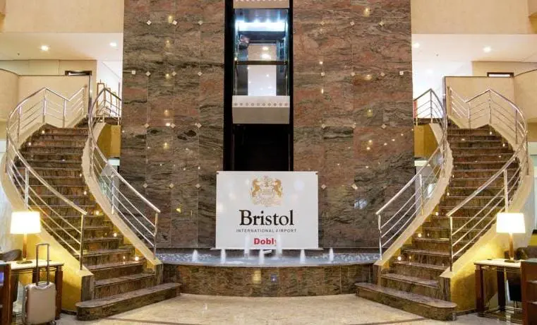 Bristol_International_Airport_02_16