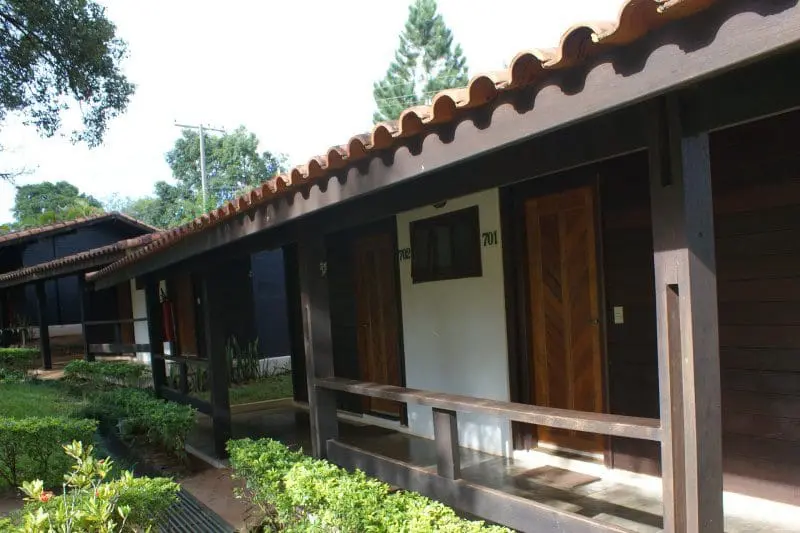 Chalés padronizados com todo o conforto deixado em casa...