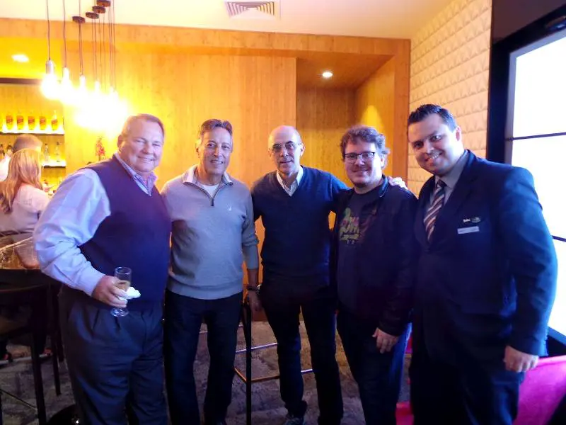 Paul Sistare, CEO da Atlantica Hotels; Geraldo Michelotti, síndico do Radisson; José Carlos Motta e Rogério Rocha, conselheiros do Radisson; Roberto Rodrigues, supervisor de serviços do hotel. (Foto: divulgação)
