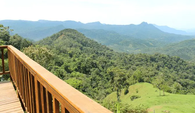 Boa fatia de turistas está interessada nas belezas naturais, cachoeiras e rios que a cidade oferece (Foto: divulgação)