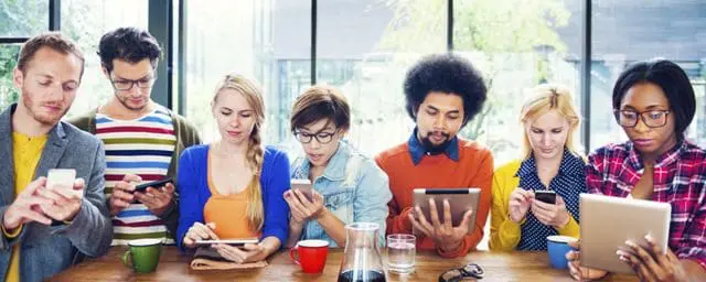 Os jovens perdem o interesse frente a “chamadas de atenção” muito diretas ou ante qualquer coisa que se pareça um clássico anúncio publicitário