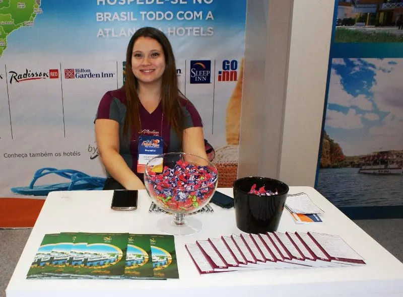 Jéssica D’Amico, executiva de contas representando a Atlantica Hotels no Feirão em Santos