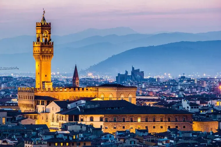 Com vinhos finos e Pappa al Pomodoro toscana, você está pronto para as experiências sensoriais que terá ao caminhar por Florença