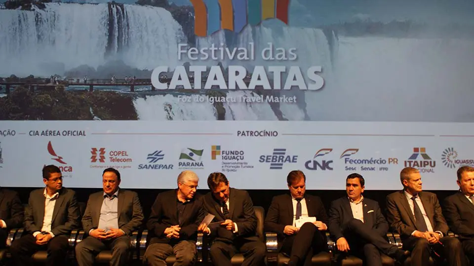 A solenidade de abertura do evento recebeu deputados federais, secretários, diretores entre outras representações do setor turísticos (Foto: Felipe Lima)