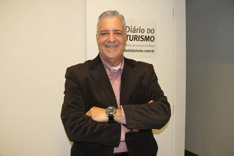 Silvio_Luiz_Seasons_Travel