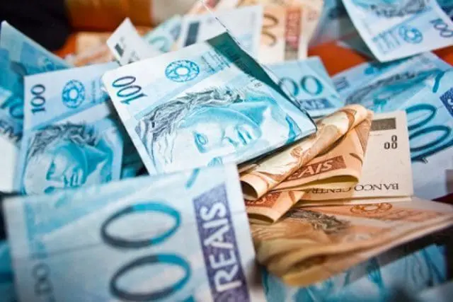 518493009-real-dinheiro-moeda