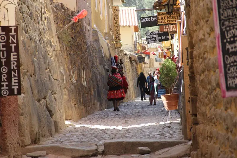 As ruas de Ollantaytambo mantém seu traçado original (Foto: Paulo Atzingen)