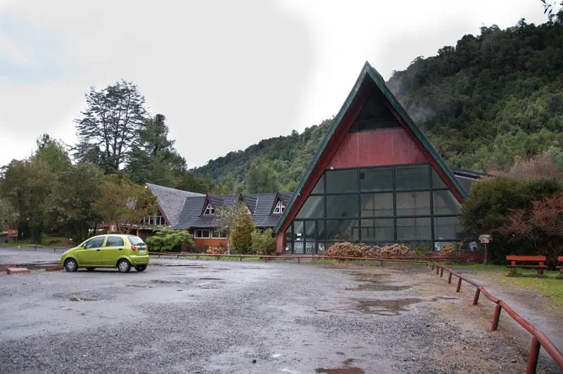 Para se chegar à estação de esqui – passamos por Águas Calientes, uma estação termal