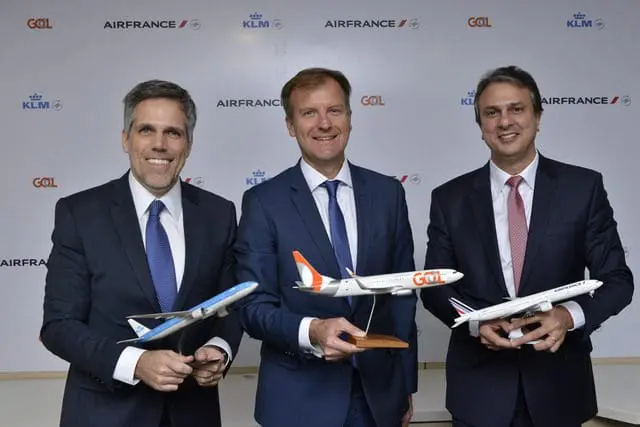 Paulo Kakinoff, Presidente da GOL, Jean Marc Pouchol, Diretor Geral da Air France-KLM Latam e Camilo Santana, -iloveimg-resized