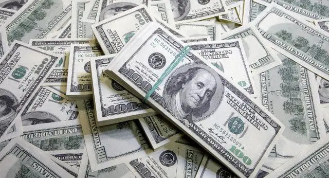 dólar 3