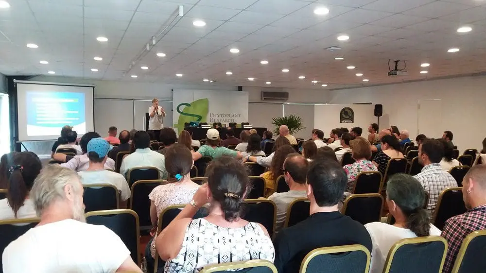 2 Dr Raquel Peyraube em Cannabis Conference - Expo Cannabis