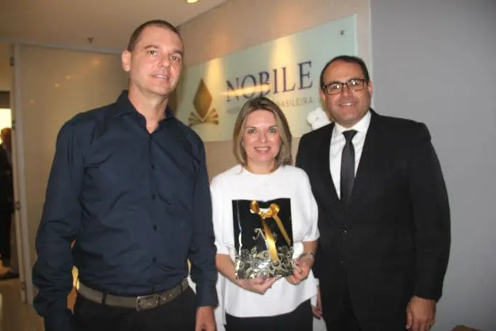 Luis Roberto Magrin Filho (sócio-diretor da Harus), Emíria Bertino (diretora de qualidade e processos da Nobile e Roberto Bertino (CEO da Nobile) - (crédito: DT)