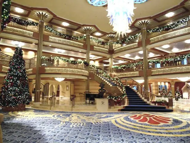 Estávamos em clima de Natal e o navio estava muito bem decorado com temas natalinos