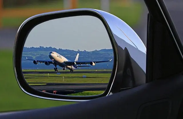 passenger-traffic-122999_640