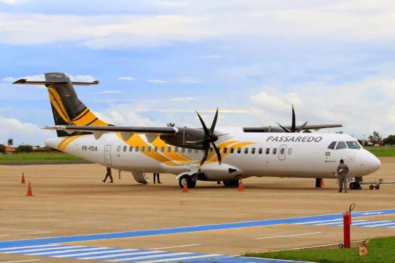 A Passaredo tem voo diário e é realizado em aeronaves ATR-72.