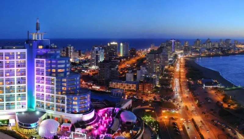 A cidade de Punta del Este abriga o maior Hotel Casino da América do Sul, o Conrad Punta del Este Resort & Casino