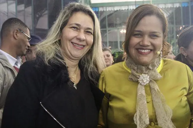 Célia D'Avevedo, empresária do Conselho Municipal de Turismo e Maria Cláudia, maestrina e intérprete do Museu Imperial (Foto: DT)