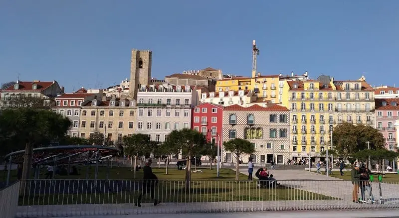 Casa dos Bicos e Sé