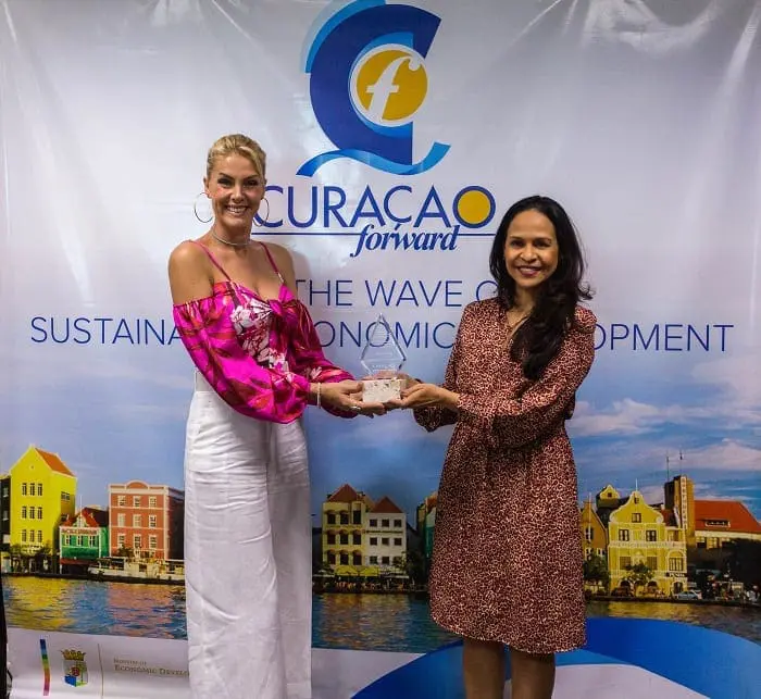 Ana-Hickmann-e-Giselle-McWillian-Ministra-da-Economia-de-Curacao
