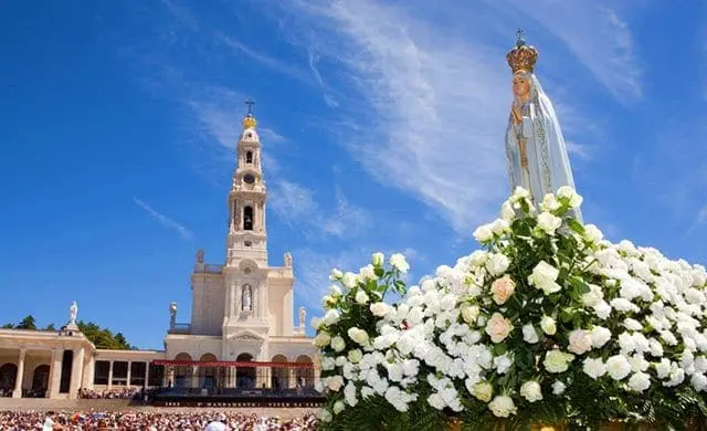 fatima-portugal-procissão-Turismo-de-Lisboa