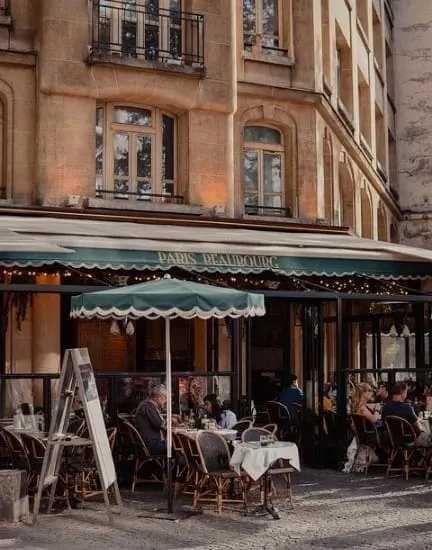Paris café getty images 5 2021