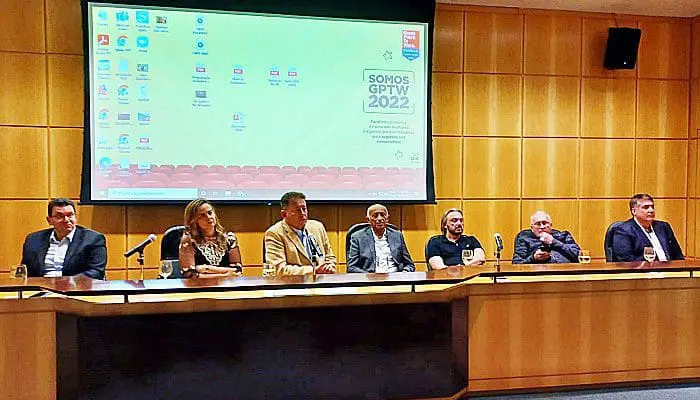 Mesa da eleição da nova Diretoria da FBHA, em Brasília