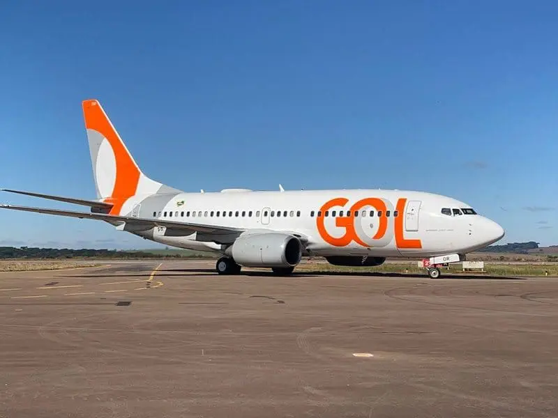 Aeronave 737-700 da GOL no solo do aeroporto Lauro Kurtz (PFB), em Passo Fundo