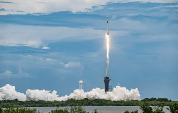 Lançamento do foguete spacex
