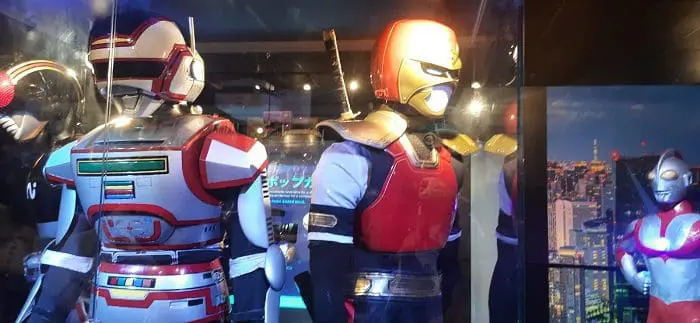 O novo espaço do Museu Histórico da Imigração Japonesa tem uma sala voltada à cultura pop, com armaduras de personagens e itens de animes e mangás.