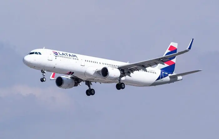 A LATAM retomou o voo direto Curitiba-Porto Alegre e os voos serão realizados com a aeronave Airbus A321.