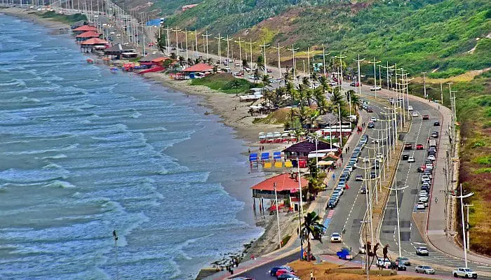 A praia de São Marcos é um dos destaques de São Luís do Maranhão (foto: Divulgação)