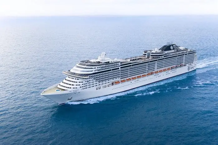 Foto do navio MSC Preziosa, navegando. O navio MSC Preziosa fará parte da temporada 2022/2023 na América do Sul.