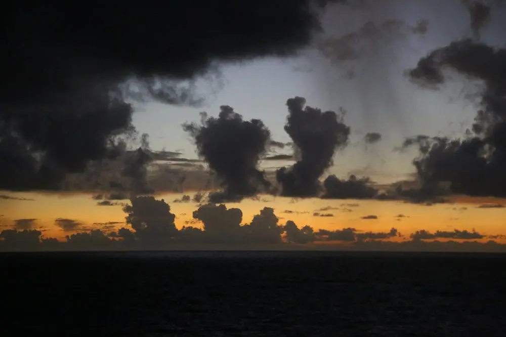 MSC confinado nuvens 3
