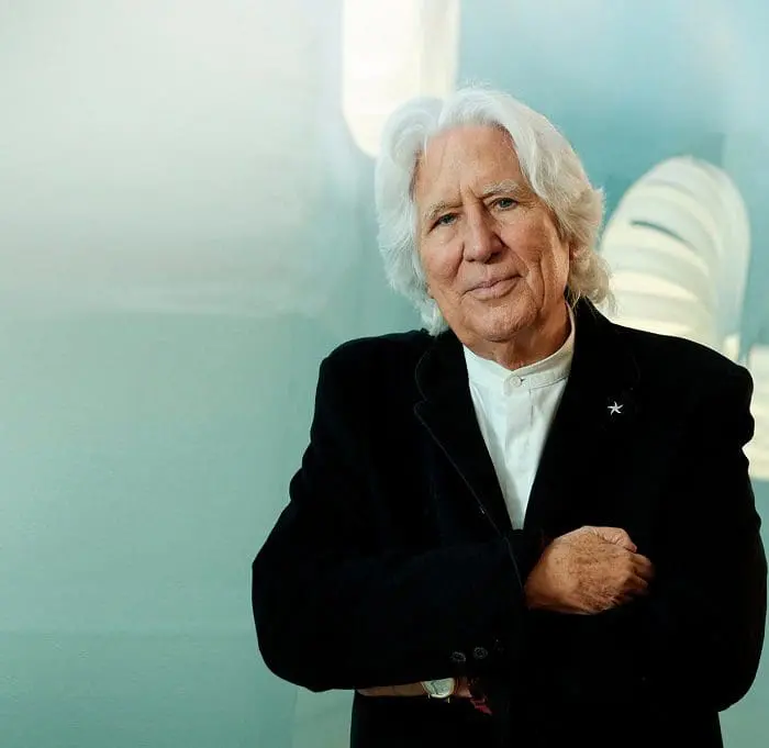 Miguel Fluxá Miguel Fluxá é eleito o CEO do Ano pela Forbes Espanha