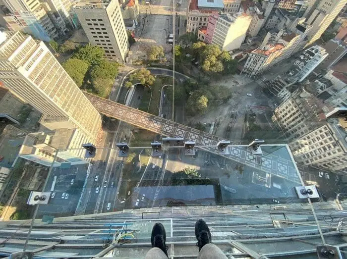 O Sampa Sky é um dos 10 atrações para conhecer em SP usando o metrô