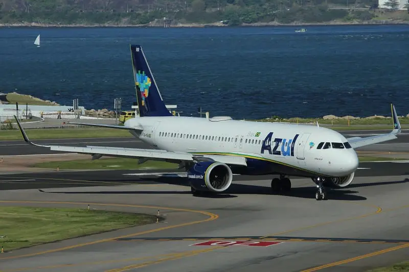 Azul