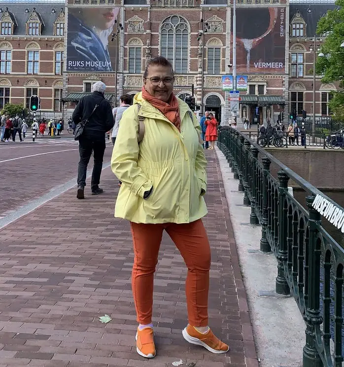 Angela Karam: 