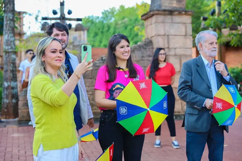 Ministra do Turismo, Daniela Carneiro visita ação do Recife em Foz do Iguaçu
