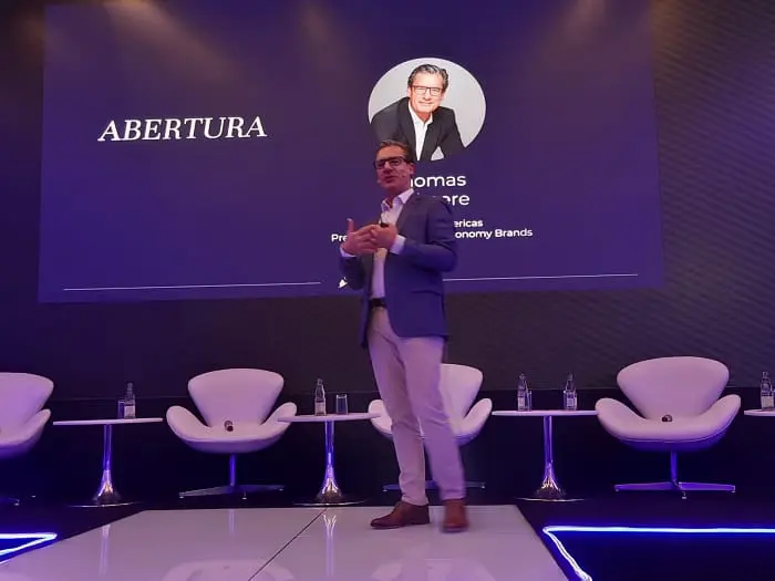 Thomas Dubaere, o CEO da Accor, deu uma palestra na abertura do 5 F&B&E Academy