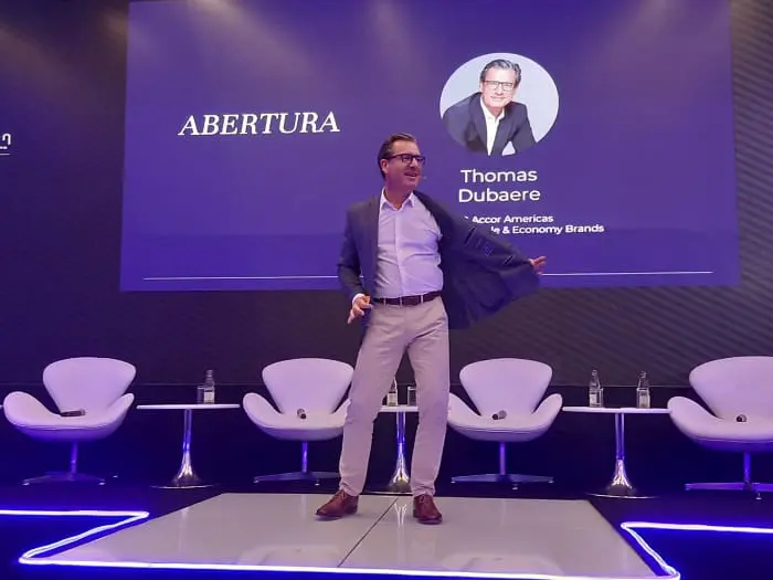 Thomas Dubaere trocou de roupa e se "transformou" em chef