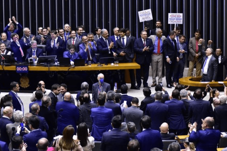 Câmera dos Deputados na sessão de votação sobre a reforma tributária