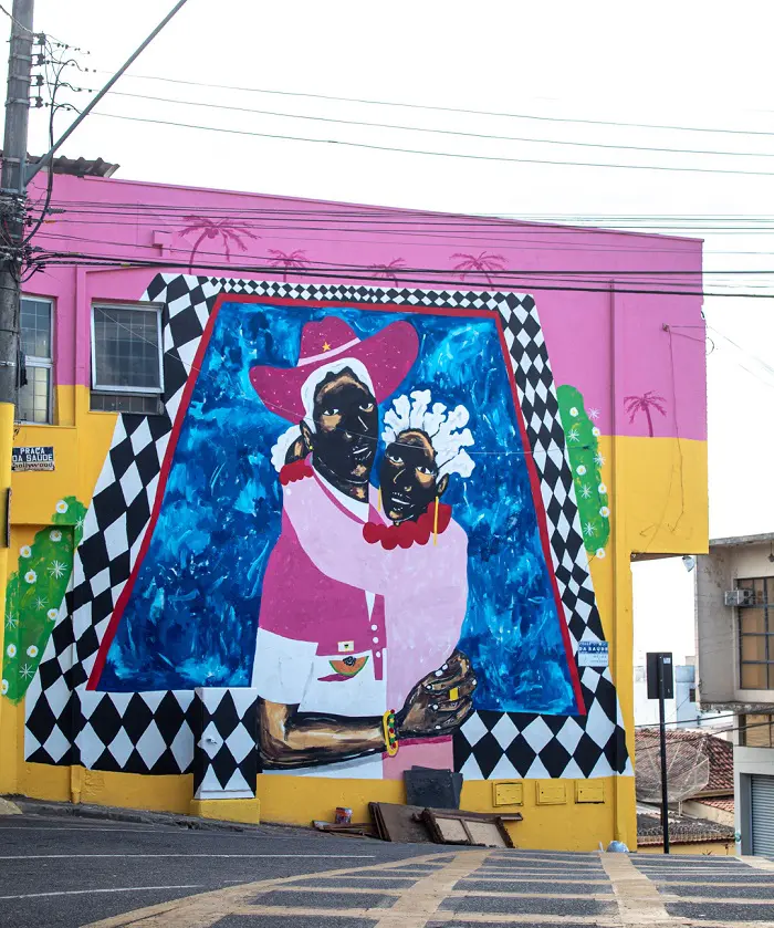 Itabira (MG) tem circuito de arte: Mural do artista Zeh-Palito faz parte do circuito de arte da cidade