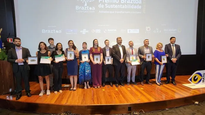 Premio Braztoa de Sustentabilidade 2022-23 Prêmio Braztoa de Sustentabilidade 2023/24: foto dos vencedores do Prêmio Braztoa de Sustentabilidade 2022-23